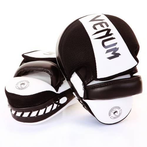 rukavice venum focus mitts cellular 2.0 - bílo-černé pár