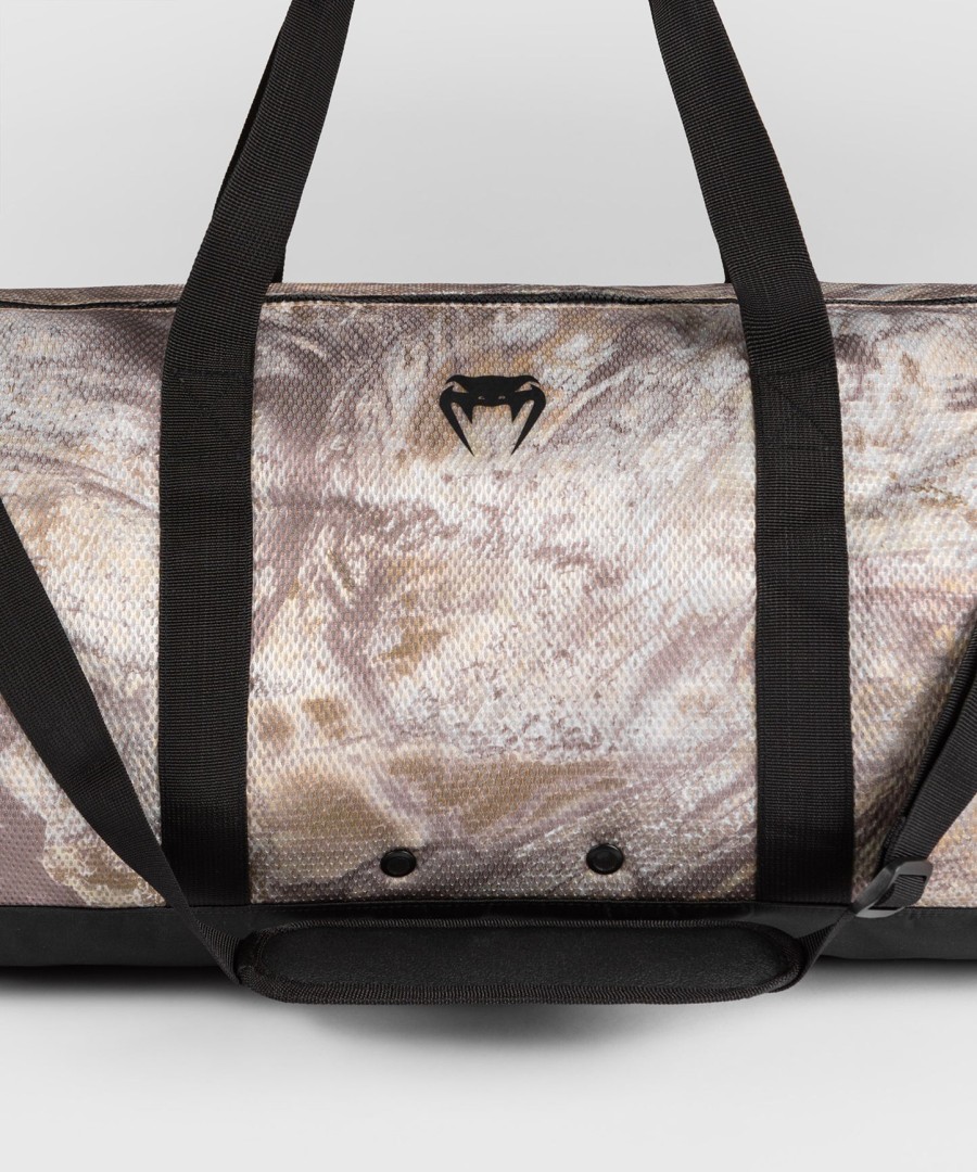 venum laser xt realtree duffle bag - desert camo