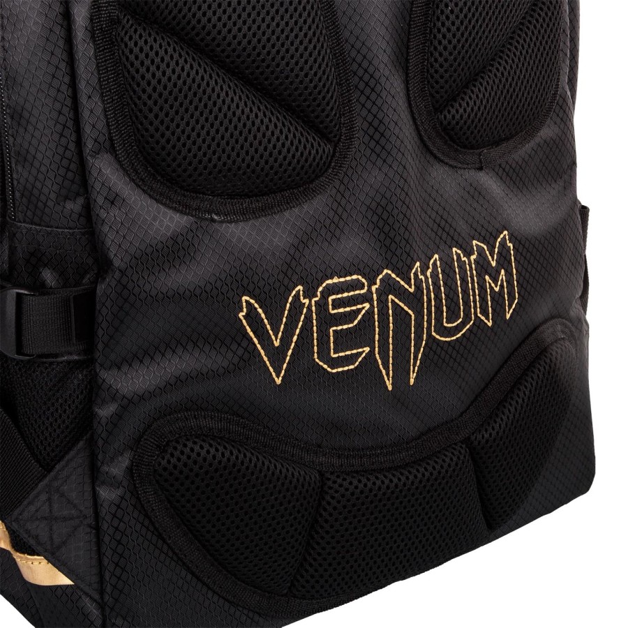 batoh venum challenger pro - černozlatý