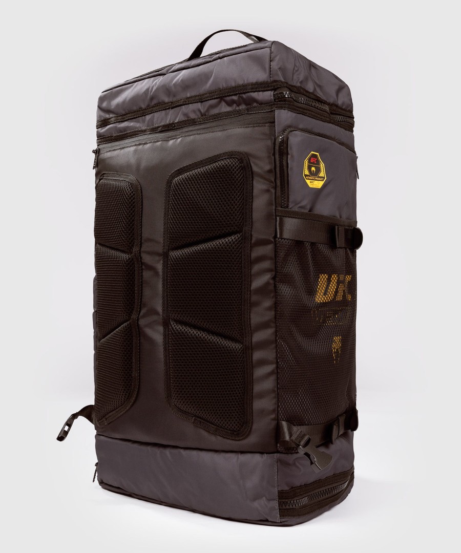 taška ufc fusion by venum fight week duffle - earthen brown