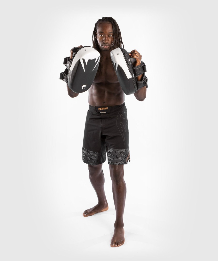 boxerské rukavice venum kick boxing 2.0 micro fiber paos - černo-bílé