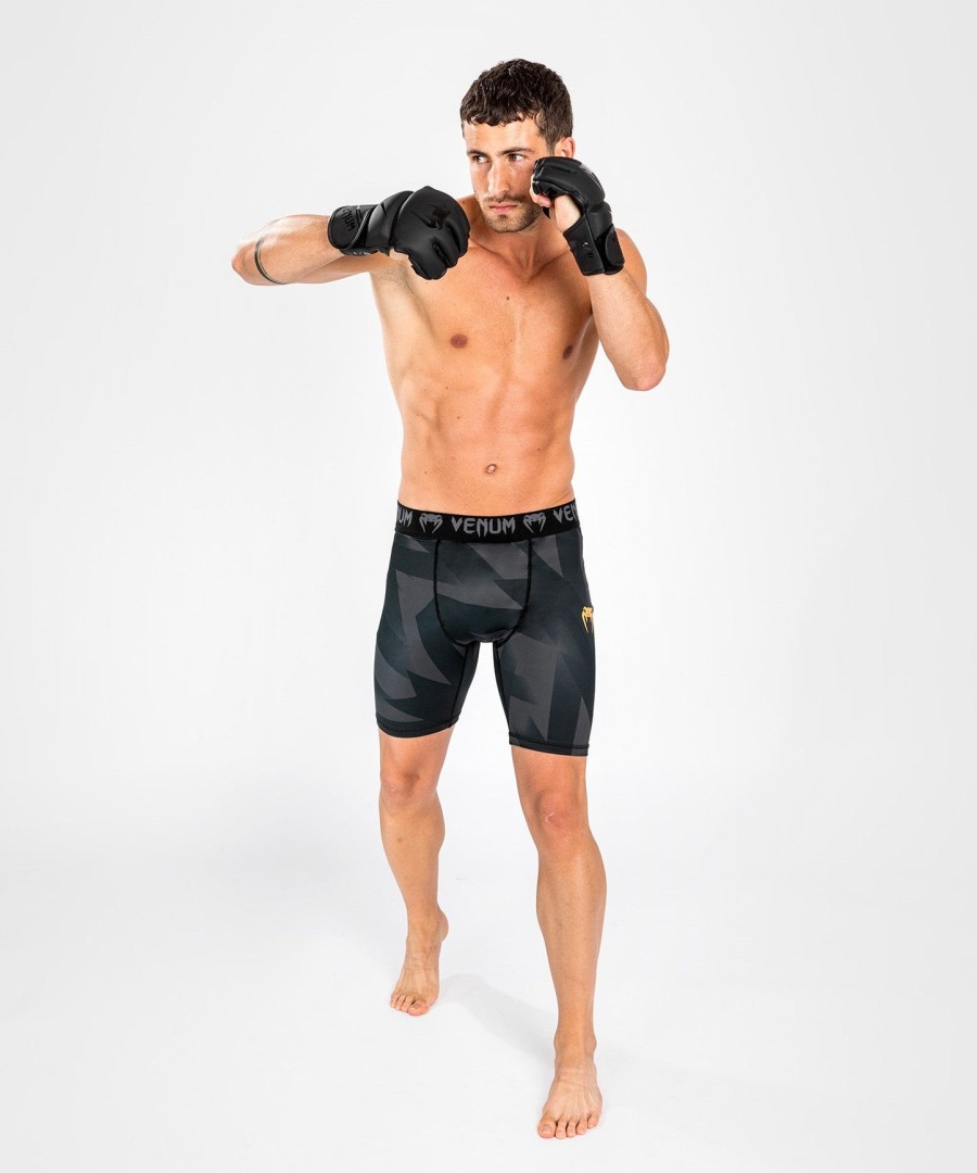 Šortky venum razor vale tudo – černozlaté