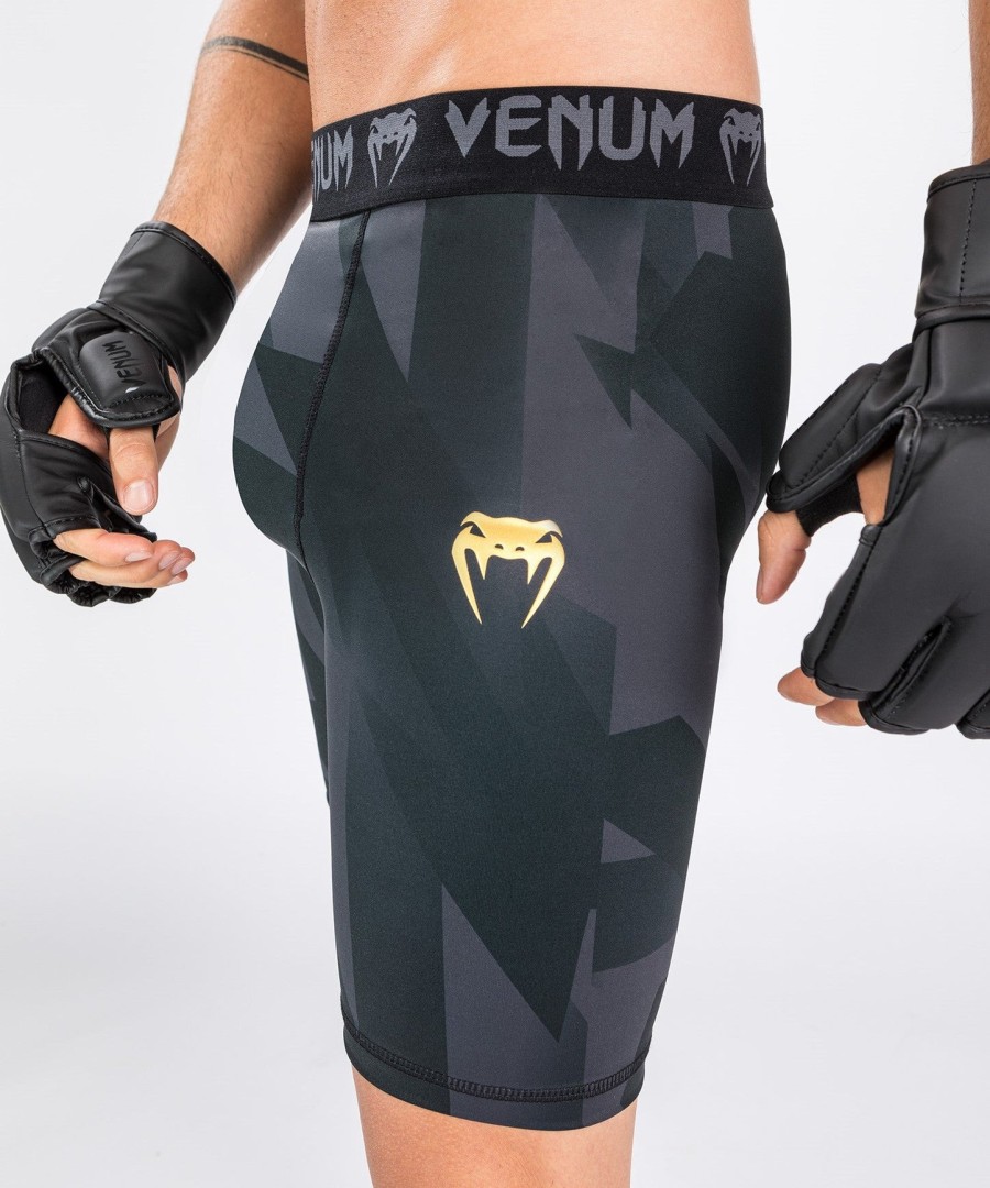 Šortky venum razor vale tudo – černozlaté