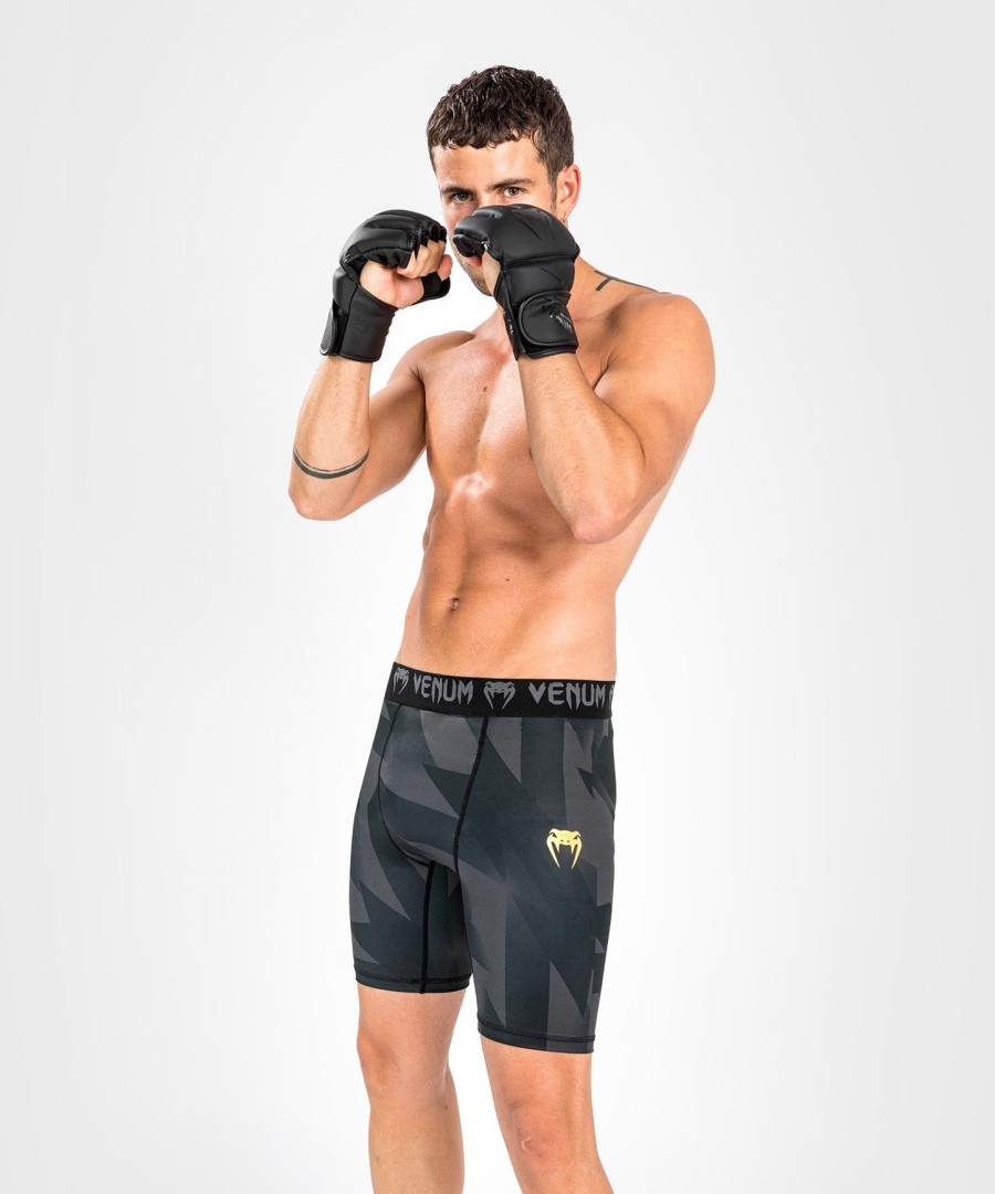 Šortky venum razor vale tudo – černozlaté
