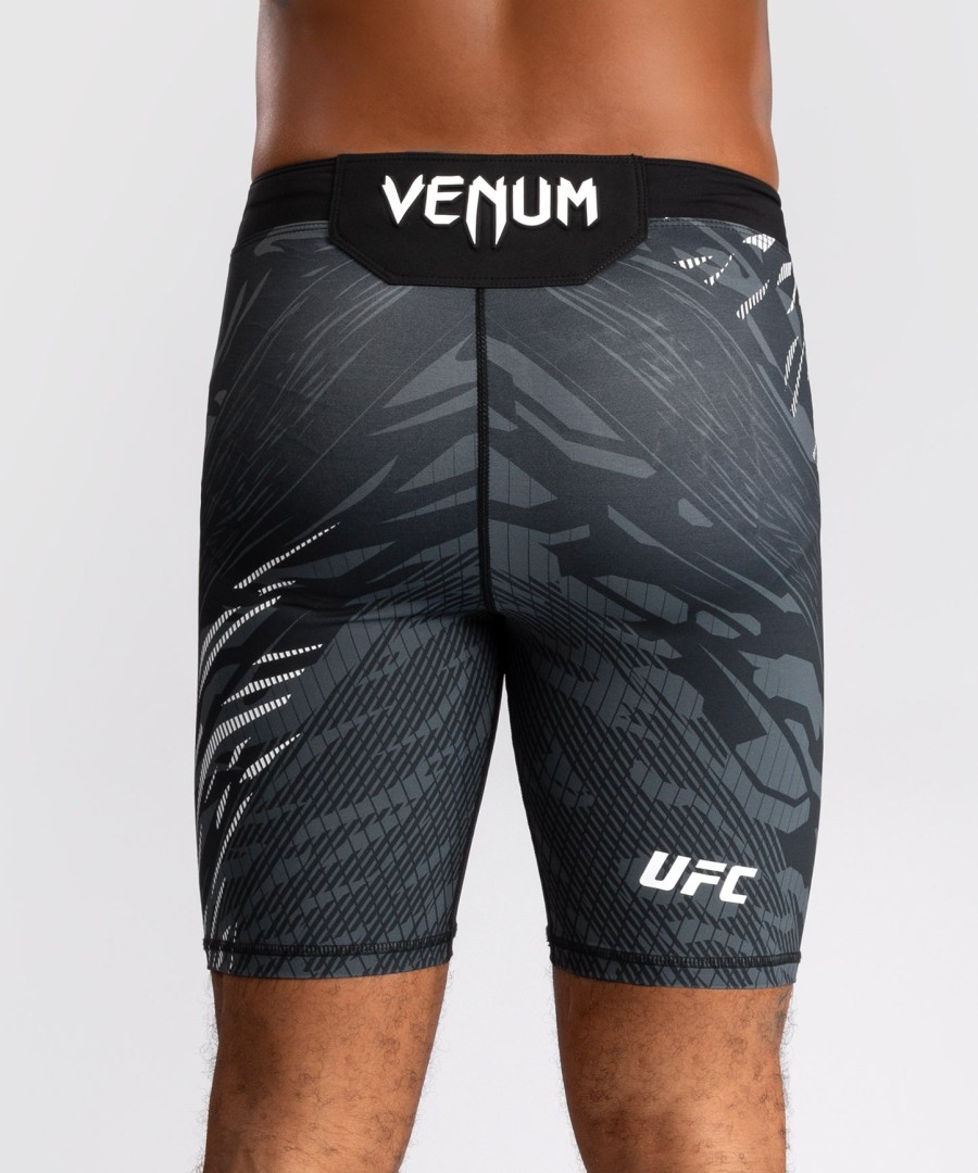 pánské kraťasy ufc fusion by venum authentic fight night vale tudo - černé