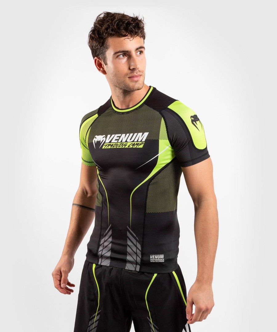 rashguard venum training camp 3.0 - krátký rukáv