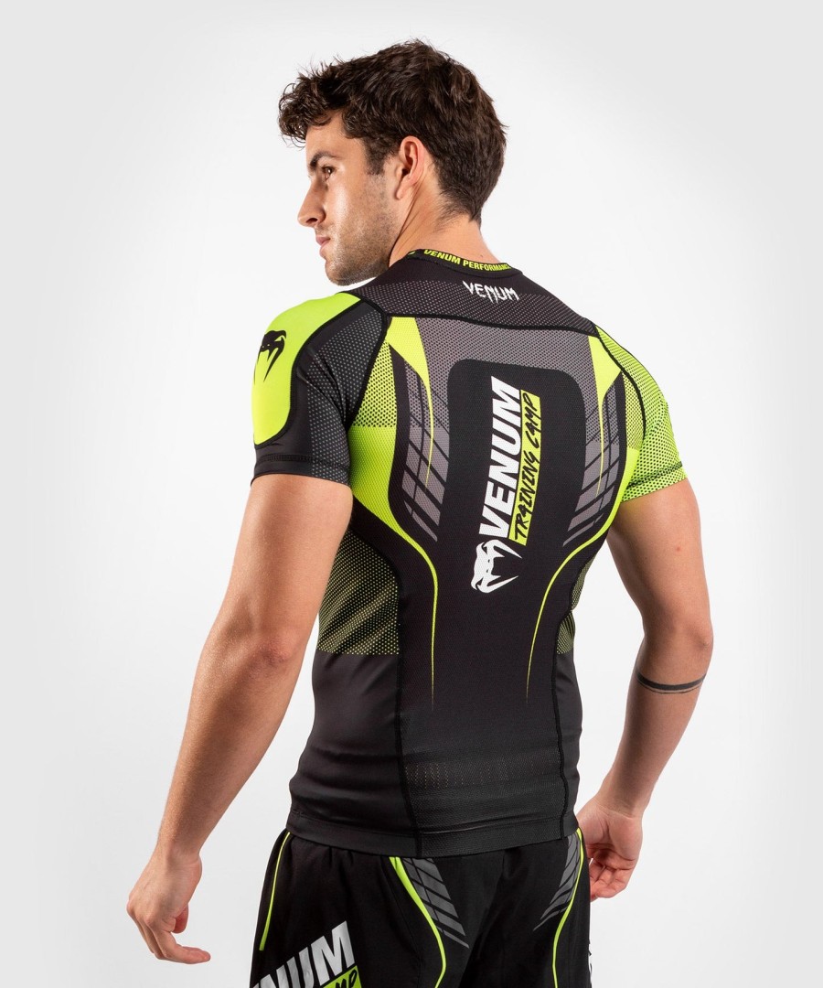 rashguard venum training camp 3.0 - krátký rukáv