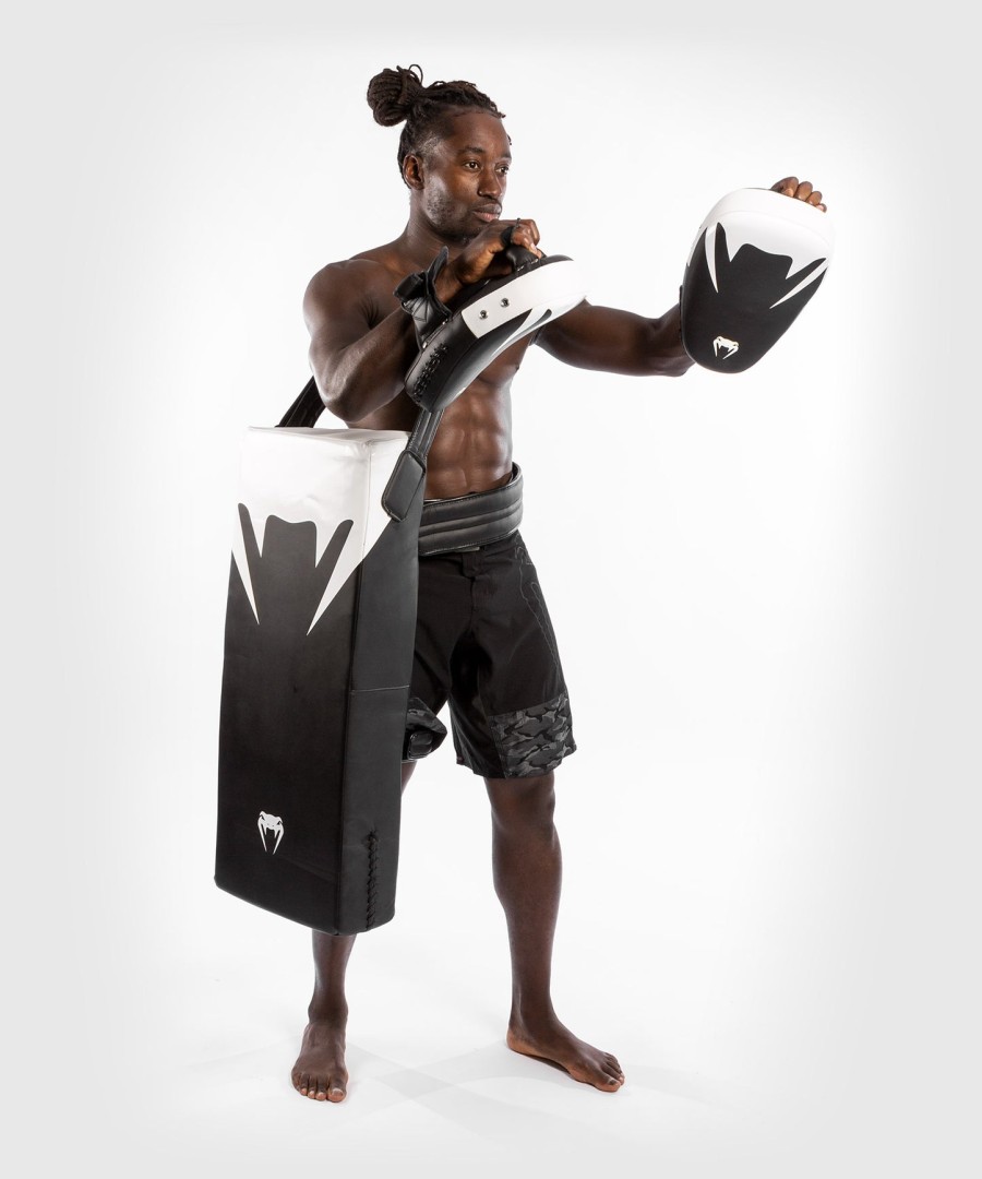 venum satchel kick shield - Černobílý