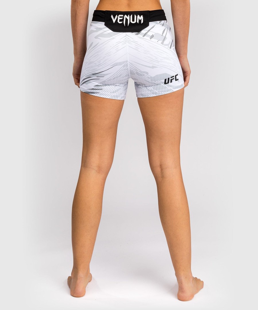 dámské kraťasy ufc fusion by venum authentic fight night vale tudo - short fit - bílé
