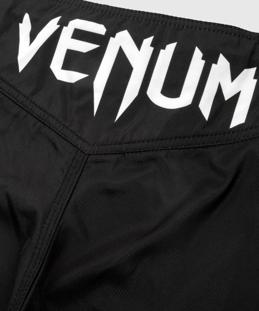 venum light 3.0 fightshorts - Černobílé