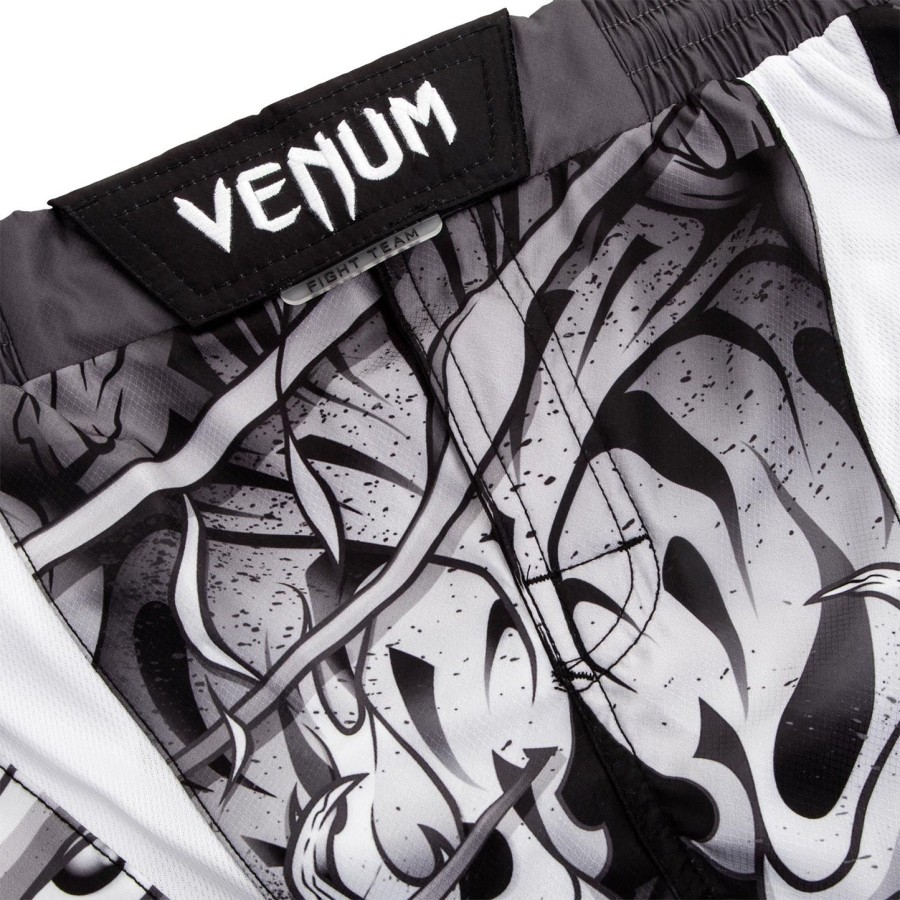 venum devil fightshorts - bílo-černé