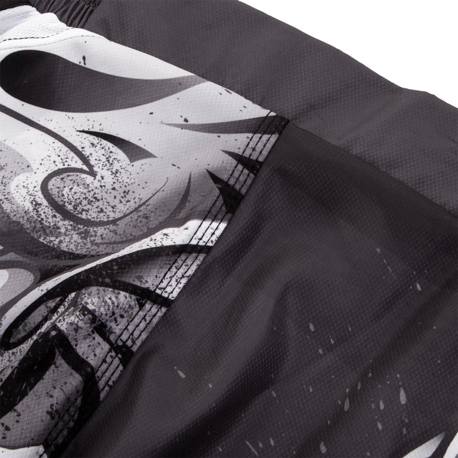 venum devil fightshorts - bílo-černé
