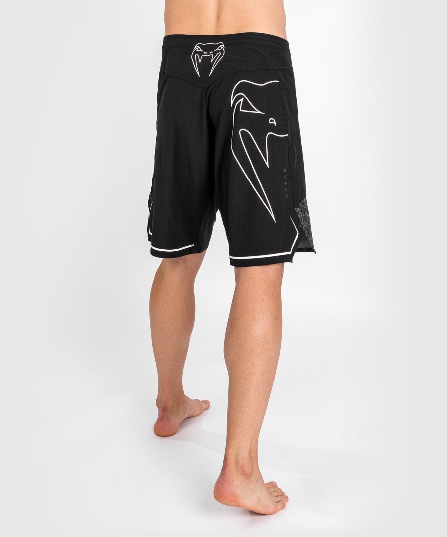 kraťasy fightshorts light 4.0 venum - Černobílé