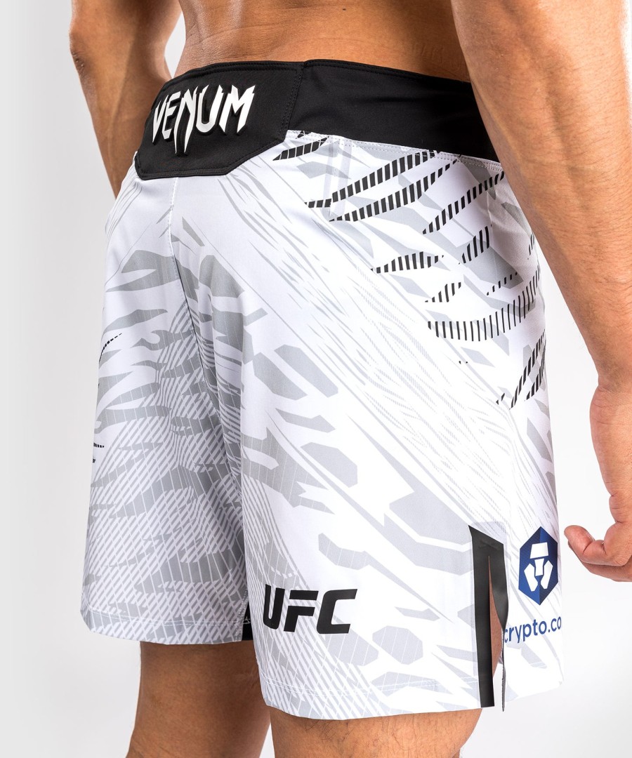 pánské kraťasy ufc fusion by venum authentic fight night fight short - short fit - bílé