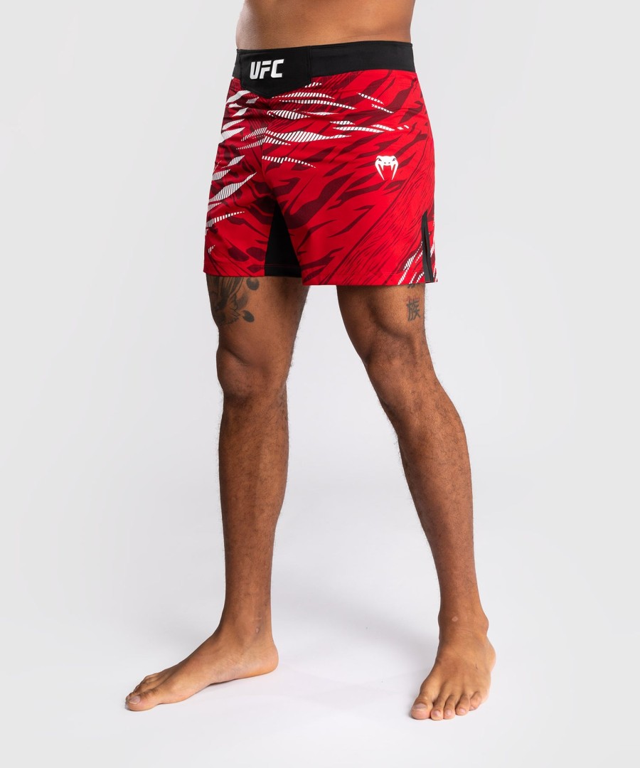 pánské kraťasy ufc fusion by venum authentic fight night fight short - short fit - Červené