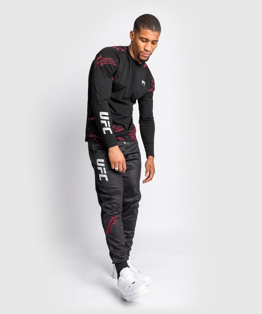 tepláky ufc venum authentic fight week 2.0 - černo-červené
