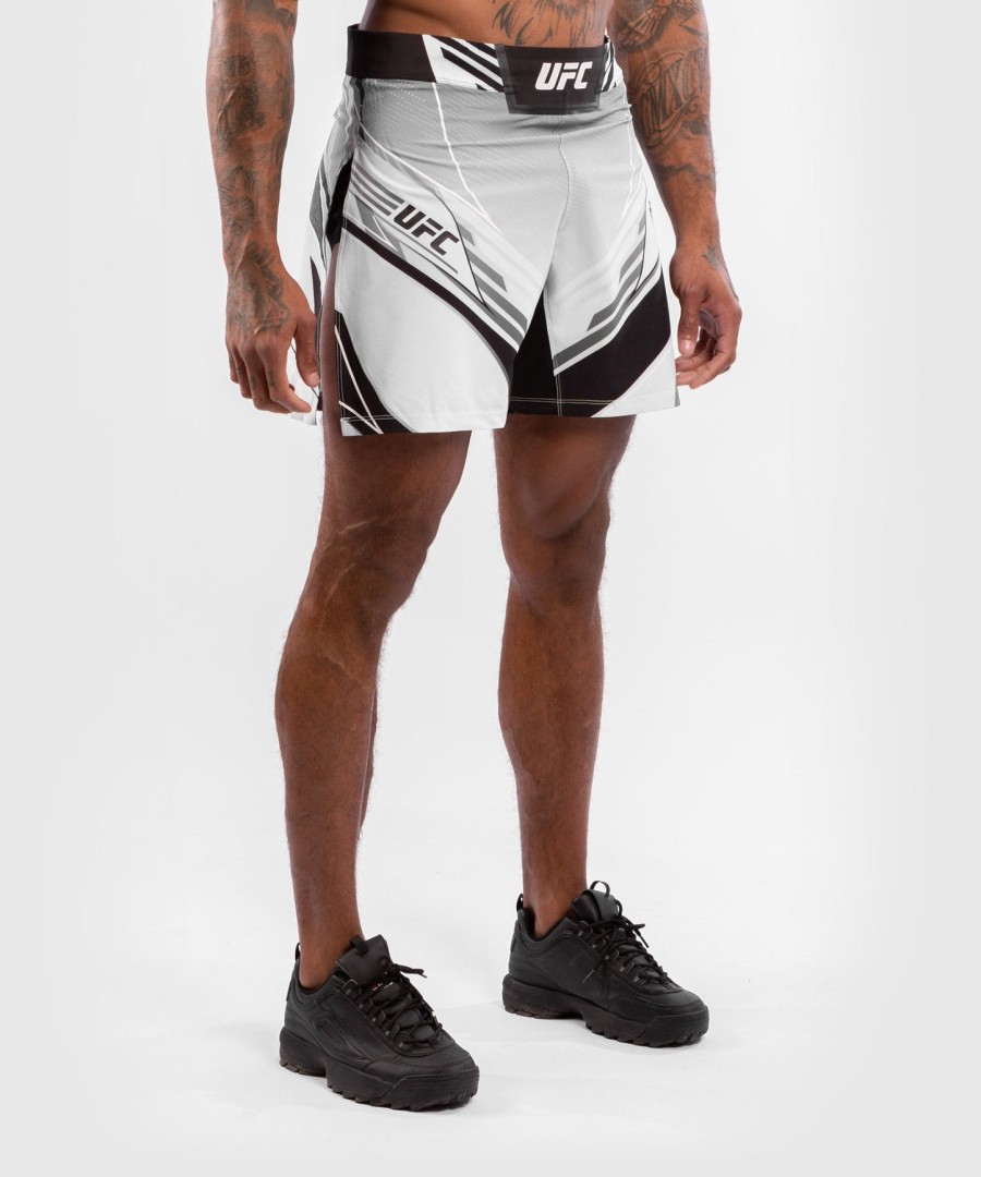 pánské gladiátorské kraťasy ufc venum authentic fight night - bílé