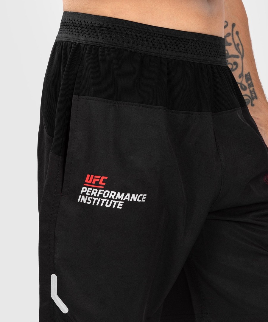 pánské kraťasy ufc venum performance institute 2.0 performance - černo-červené