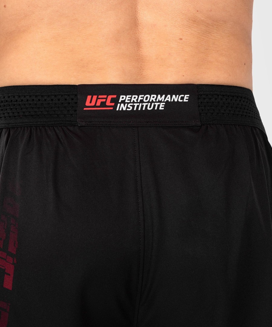 pánské kraťasy ufc venum performance institute 2.0 performance - černo-červené